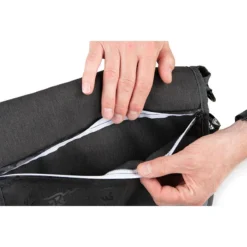 SAC BANDOULIÈRE FOX RAGE STREET FIGHTER MESSENGER BAG 23 SAC BANDOULIÈRE FOX RAGE STREET FIGHTER MESSENGER BAG -Savage Gear Soldes sac bandouliere fox rage street fighter messenger bag z 2608 260825 5