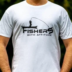 TEE SHIRT MANCHES COURTES HOMME FISHXPLORER FISHER WITH ATTITUDE - BLANC -Savage Gear Soldes tee shirt manches courtes homme fishxplorer fisher with attitude blanc z 2448 244889 3